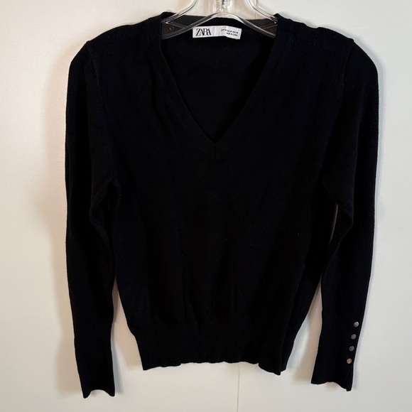 Zara Elegant Black V-Neck Sweater for Women - Picture 1 of 5
